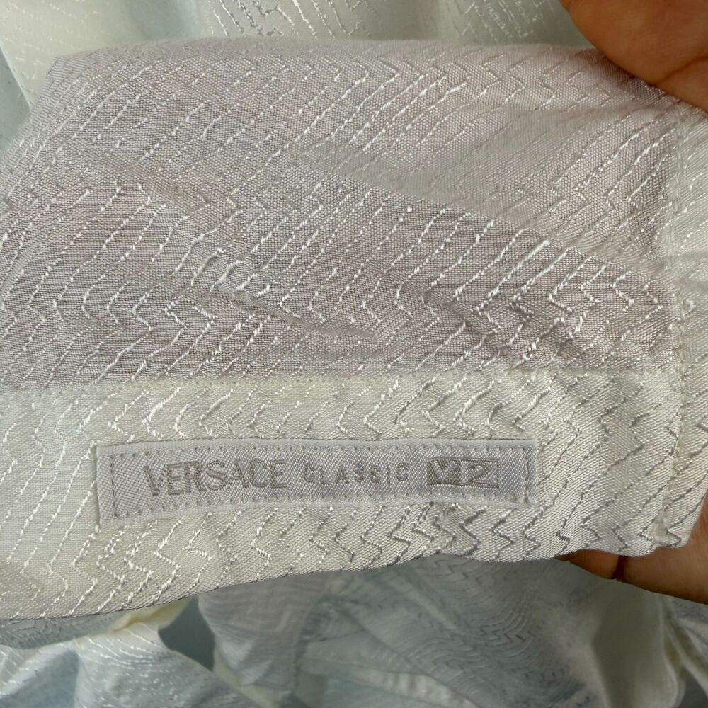Versace Classic V2 White Zigzag Jacquard Texture Long Sleeve Shirt Size L - Picture 5 of 8